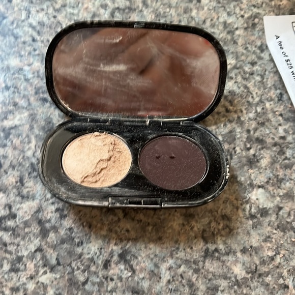 Never used/powder became a bit loose - Picture 2 of 2